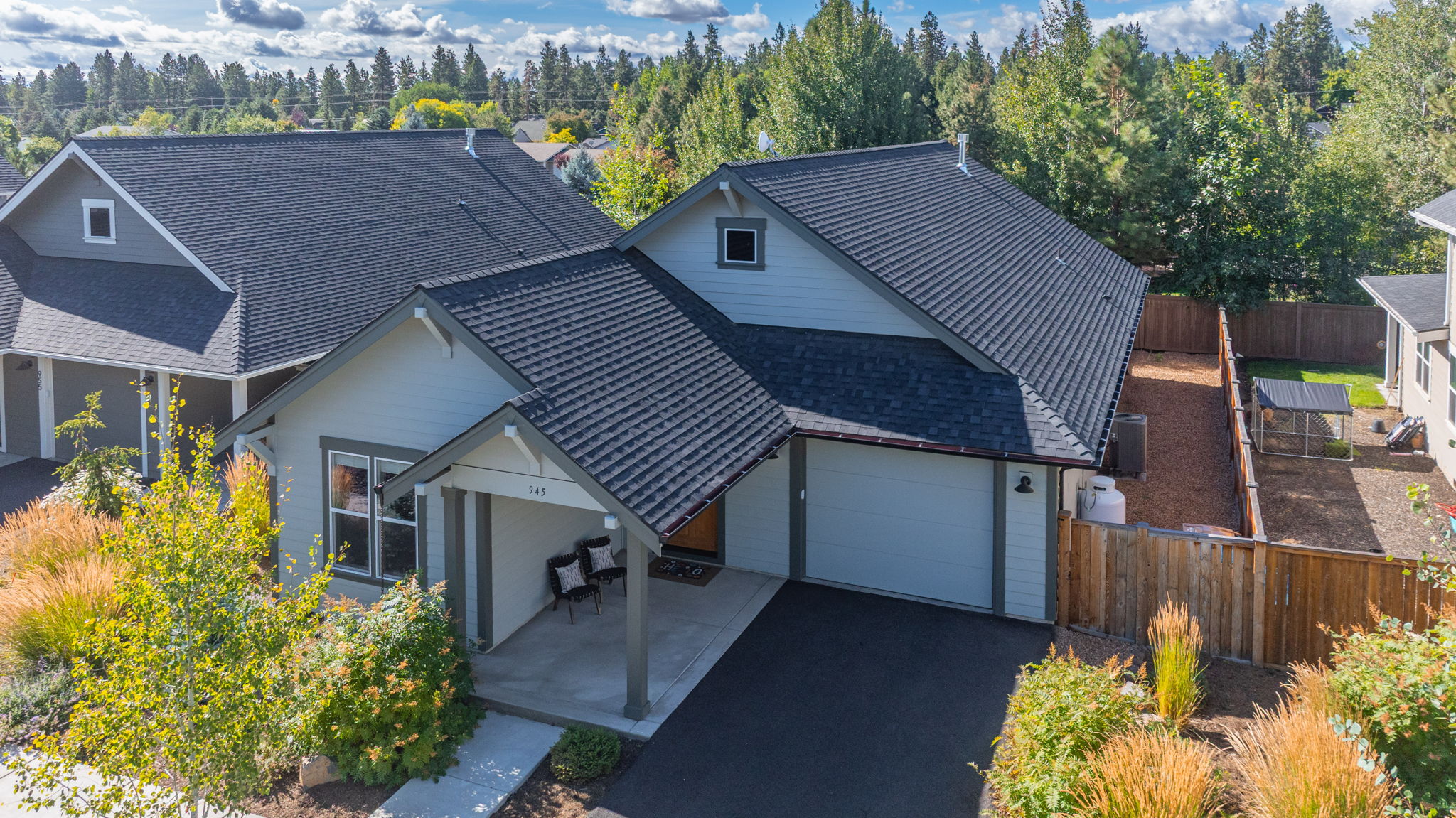 Sisters, Oregon, 97759, United States, 3 Bedrooms Bedrooms, ,2 BathroomsBathrooms,Residential,For Sale,1910956