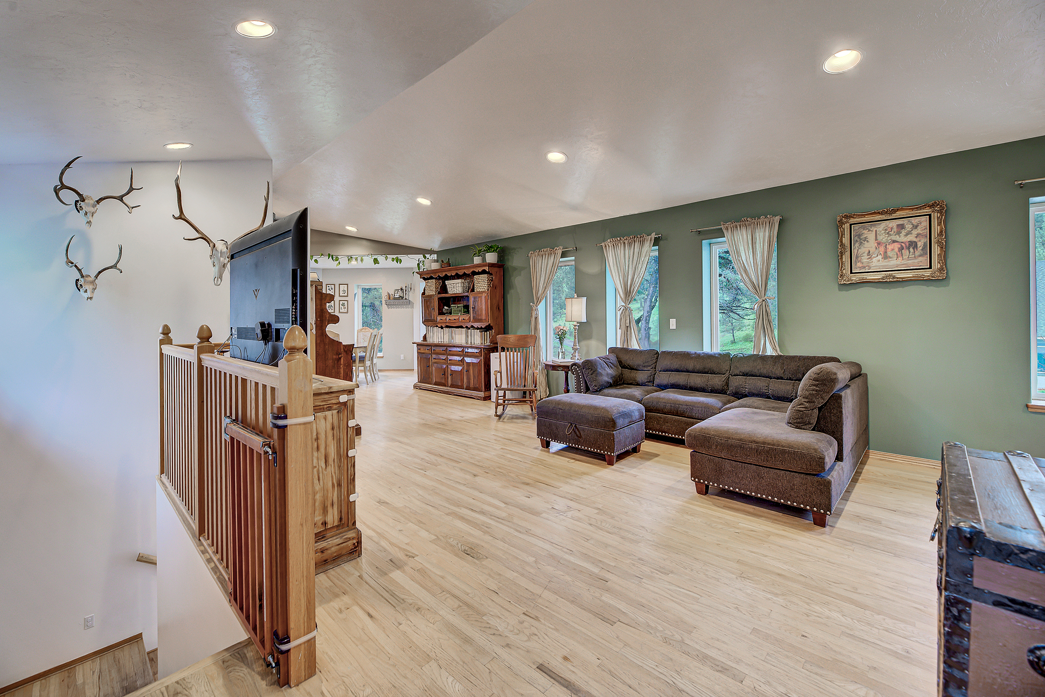 Helmville, Montana, 59743, United States, 3 Bedrooms Bedrooms, ,4 BathroomsBathrooms,Residential,For Sale,1975948