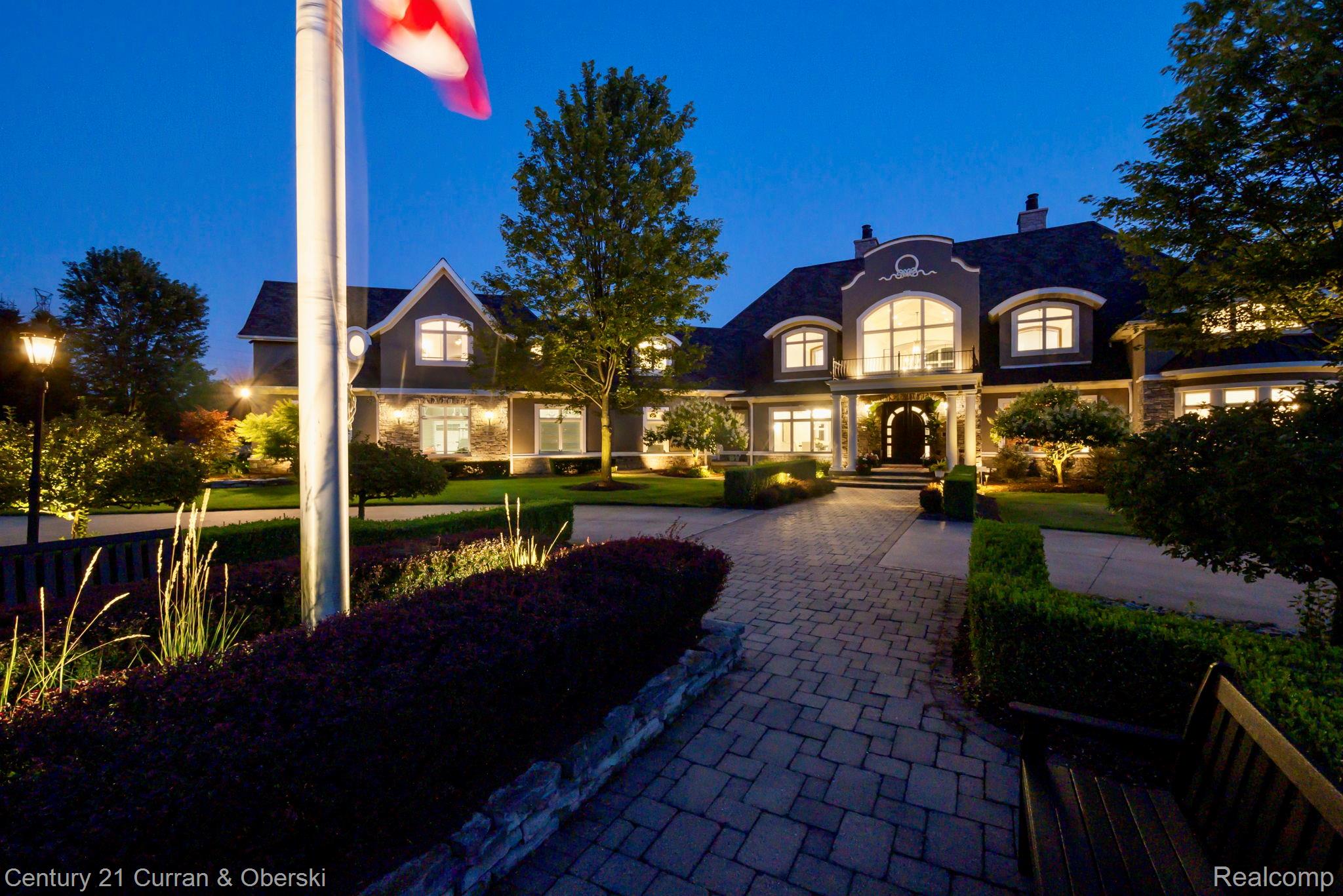 South Lyon, Michigan, 48178, United States, 6 Bedrooms Bedrooms, ,8 BathroomsBathrooms,Residential,For Sale,1914337