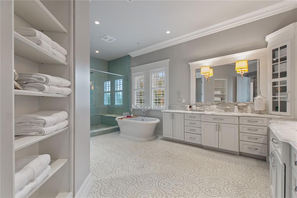 3018 Kingfisher Point, Oviedo, Florida, 32766, United States, 8 Bedrooms Bedrooms, ,11 BathroomsBathrooms,Residential,For Sale,3018 Kingfisher Point,1422841