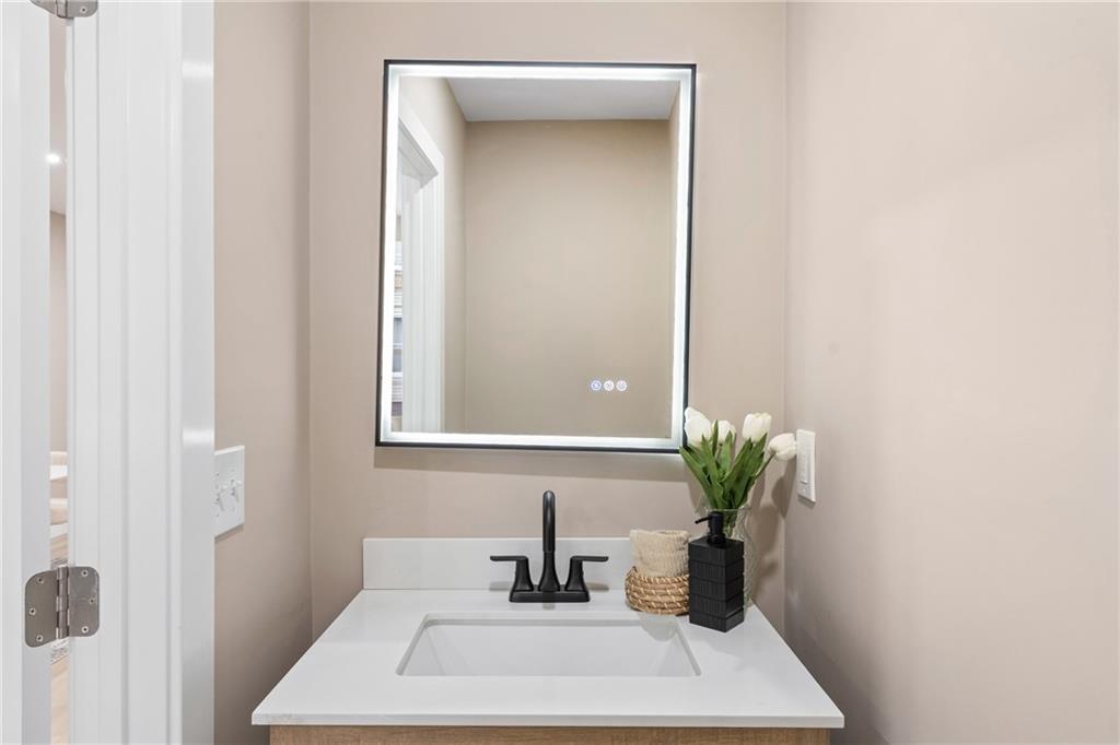 Providence, Rhode Island, 02907, United States, 6 Bedrooms Bedrooms, ,4 BathroomsBathrooms,Residential,For Sale,2005298