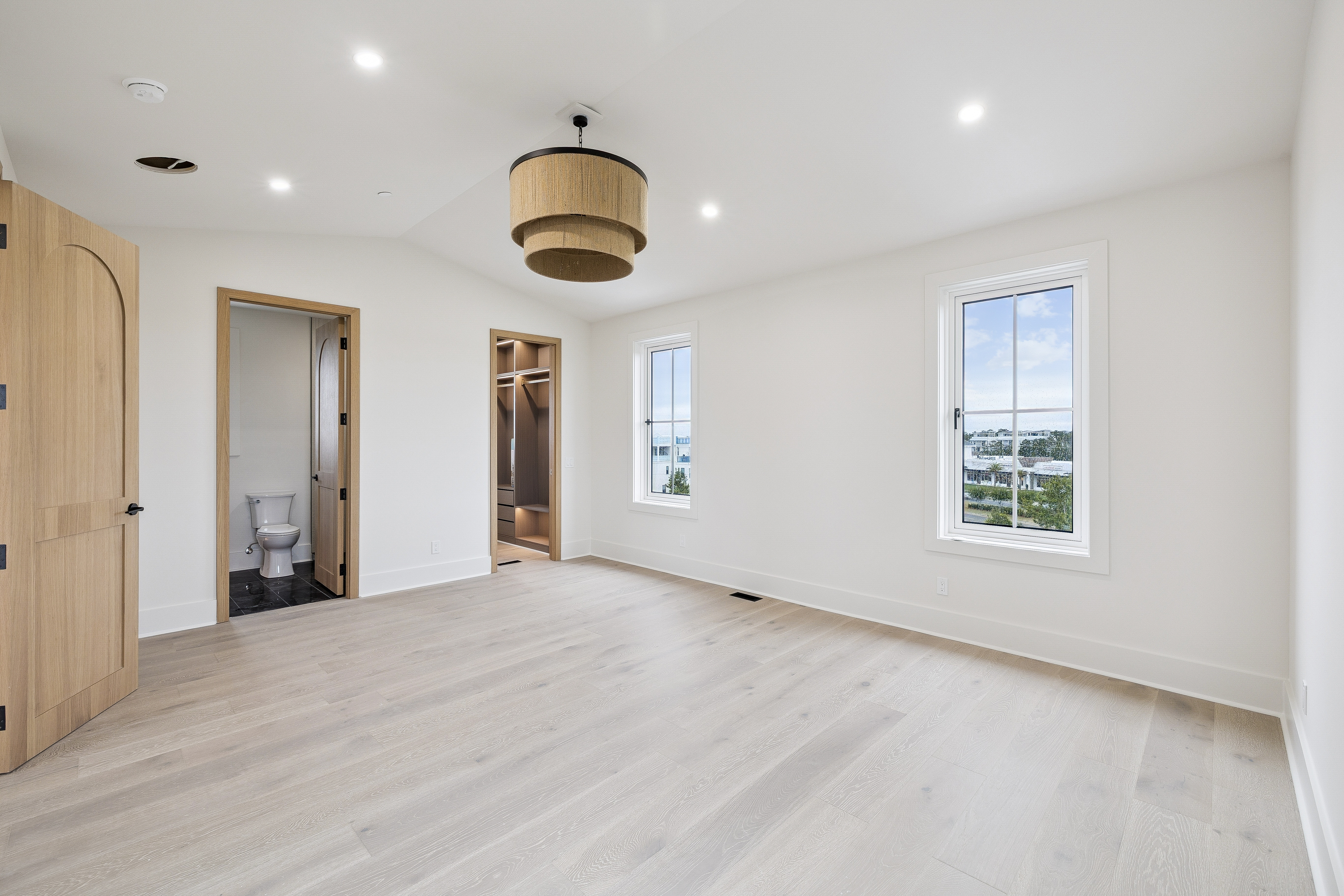 Stunning New Construction with Gulf Views, Courtyard Pool & Designer Finishes - 物件實景