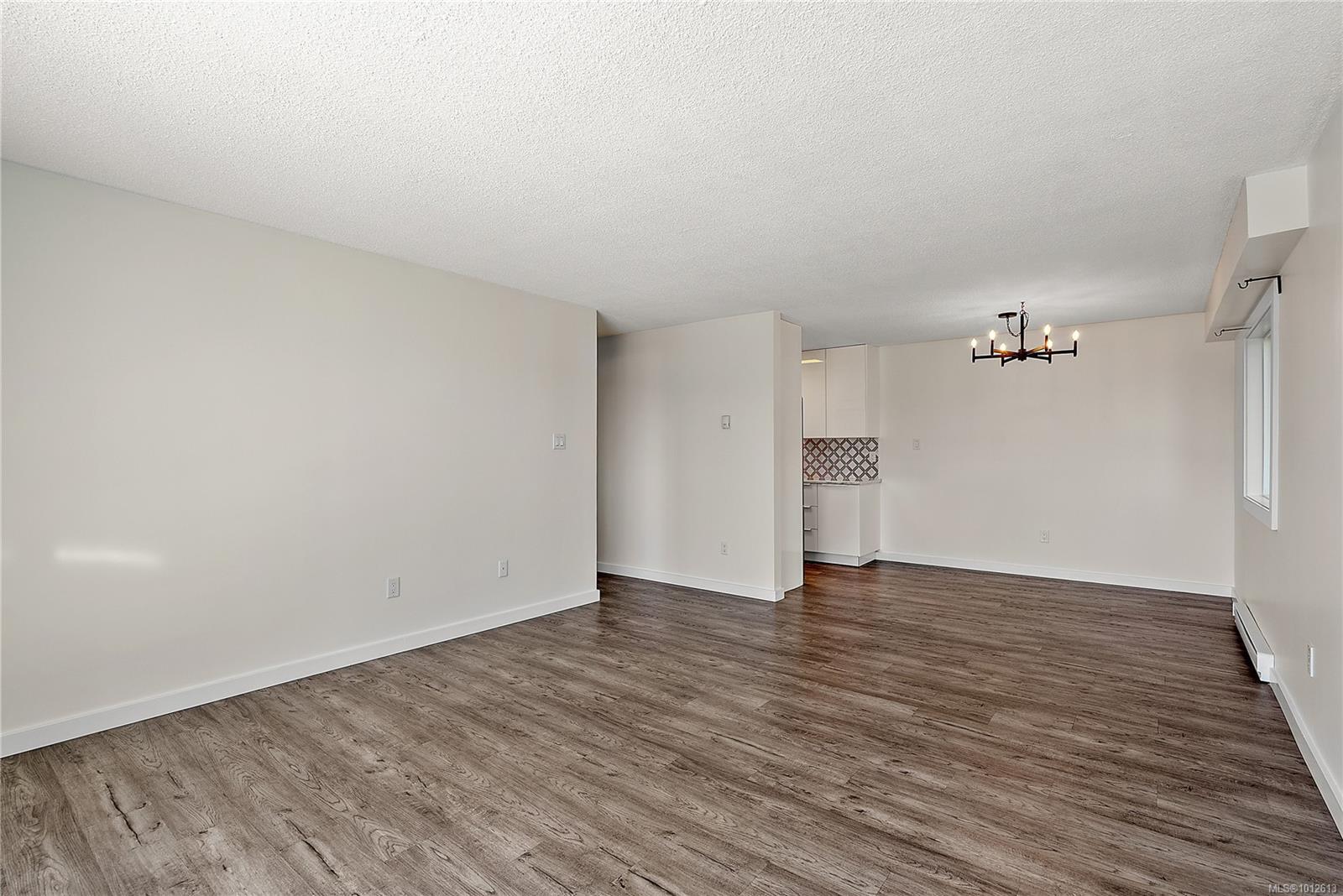 ESQUIMALT, British Columbia, V9A 3N4, CA, 3 Bedrooms Bedrooms, ,Residential,For Sale,1951160