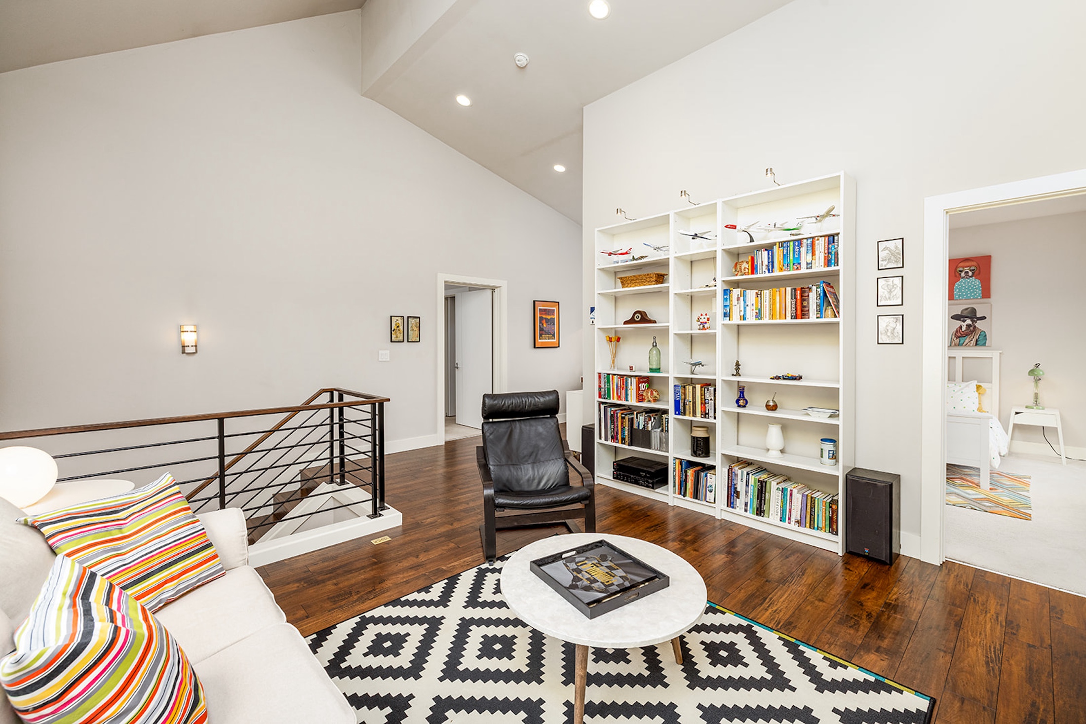  Modern East Hill Oasis - 物件實景