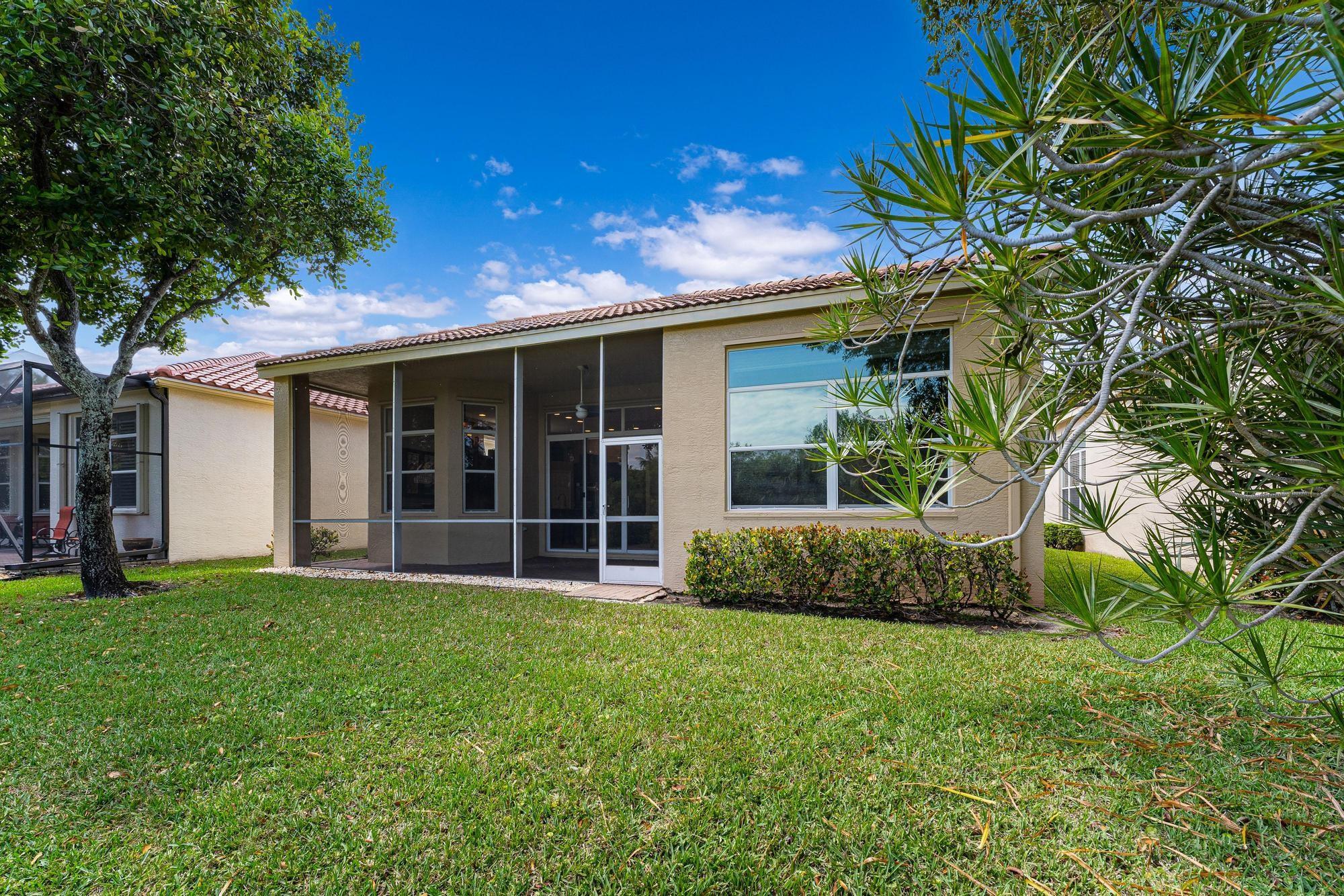 Wellington, Florida, 33411, United States, 3 Bedrooms Bedrooms, ,3 BathroomsBathrooms,Residential,For Sale,1977334