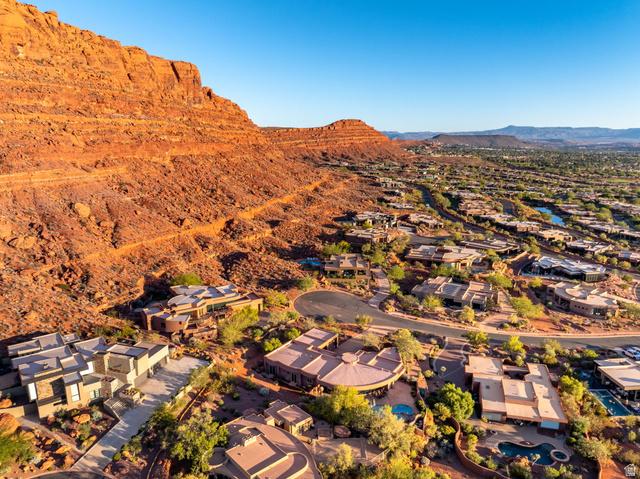 St. George, Utah, 84770, United States, 4 Bedrooms Bedrooms, ,5 BathroomsBathrooms,Residential,For Sale,1980963