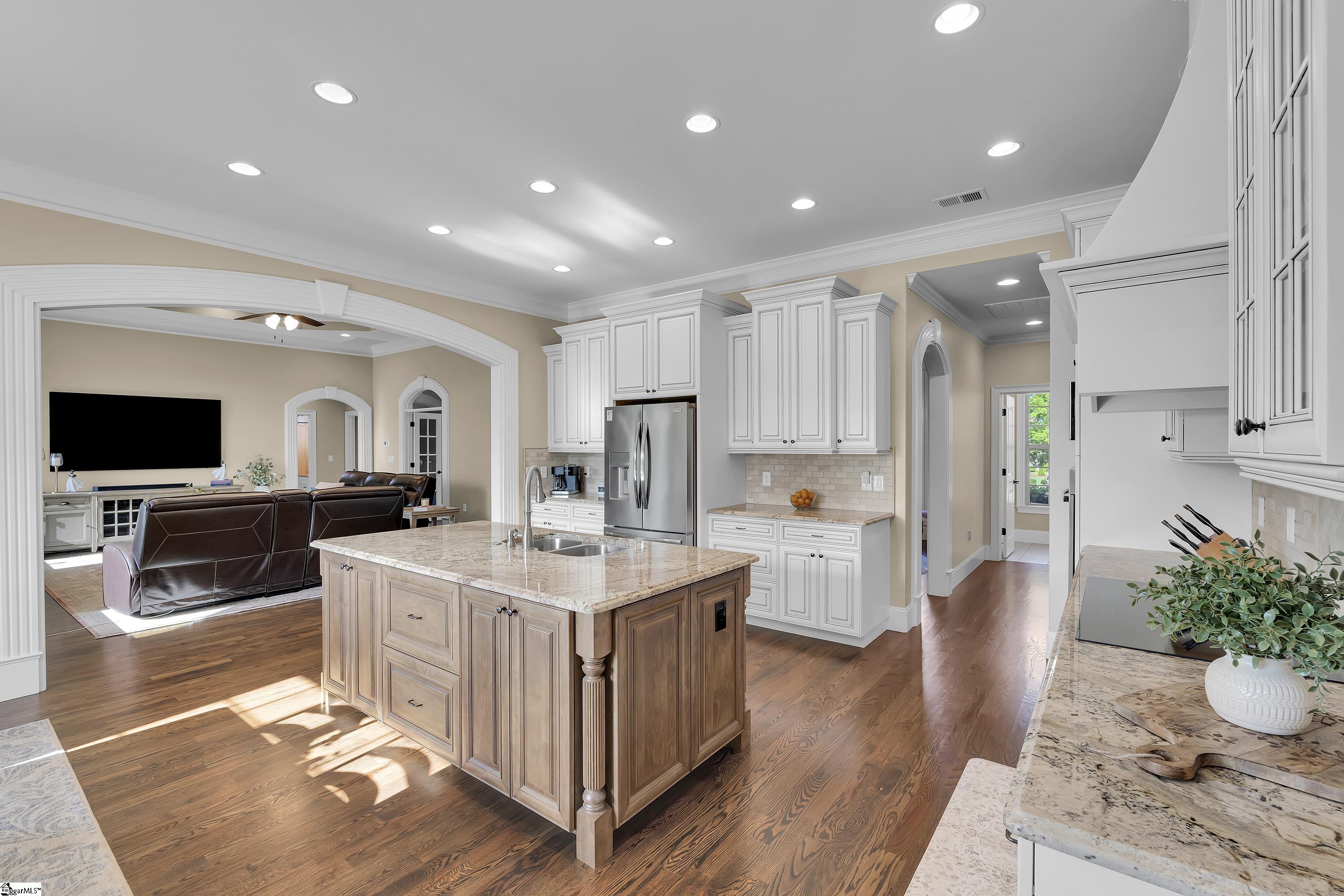 Campobello, South Carolina, 29322, United States, 4 Bedrooms Bedrooms, ,5 BathroomsBathrooms,Residential,For Sale,1827518