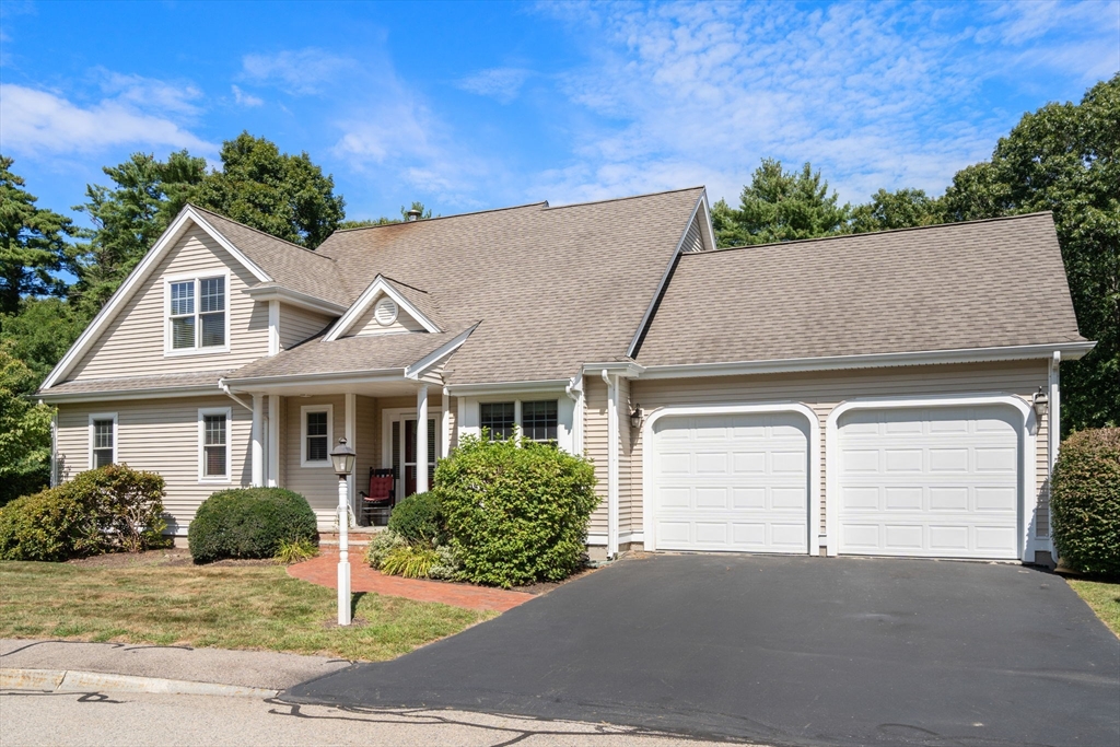 Kingston, Massachusetts, 02364, United States, 2 Bedrooms Bedrooms, ,3 BathroomsBathrooms,Residential,For Sale,1932418