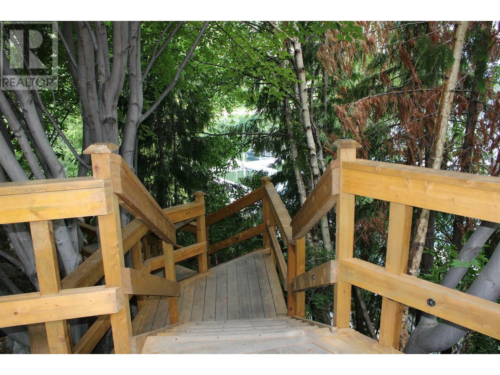 KELOWNA, British Columbia, V1Z 3R8, CA, 3 Bedrooms Bedrooms, ,2 BathroomsBathrooms,Residential,For Sale,1865801