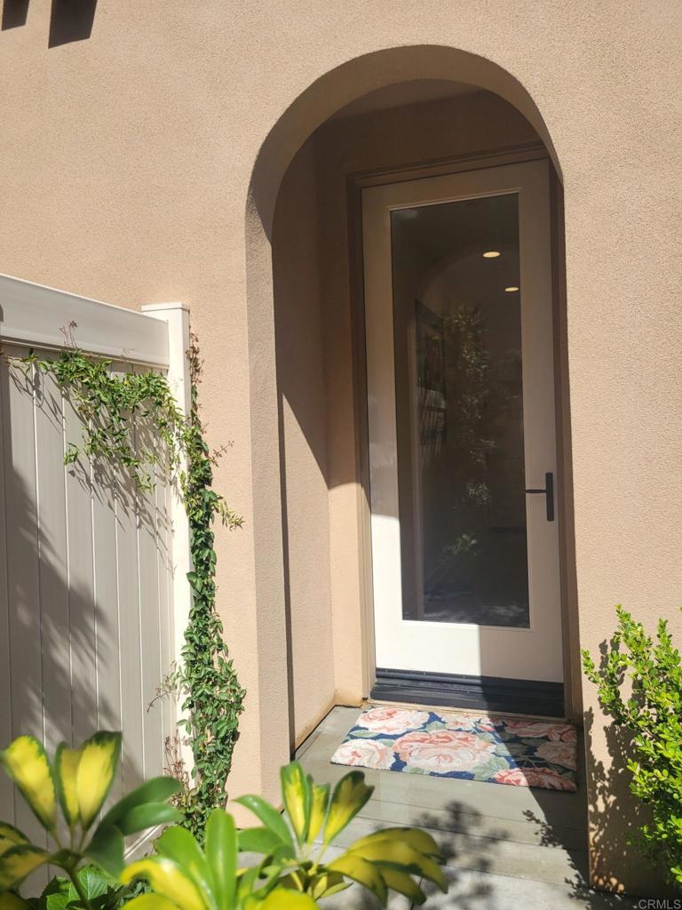 Simi Valley, California, 93065, United States, 2 Bedrooms Bedrooms, ,3 BathroomsBathrooms,Residential,For Sale,2040698