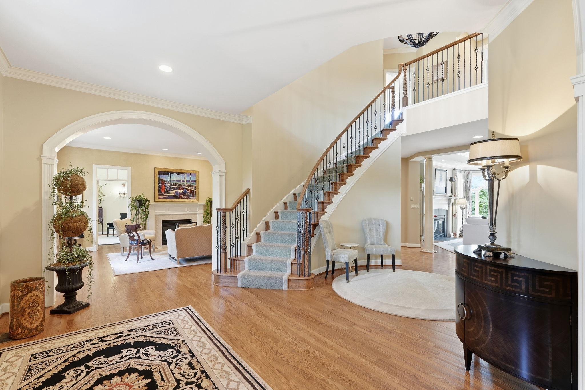  7818 Crownhurst Court, Mclean, VA, 22102 - 物件實景