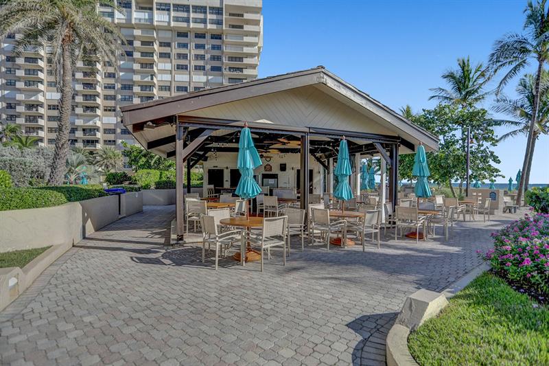 Lauderdale By The Sea, Florida, 33308, United States, 2 Bedrooms Bedrooms, ,2 BathroomsBathrooms,Residential,For Sale,1898422