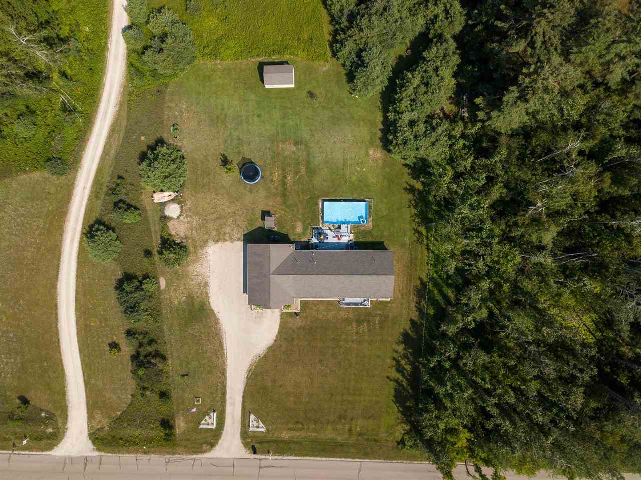 Petoskey, Michigan, 49770, United States, 4 Bedrooms Bedrooms, ,2 BathroomsBathrooms,Residential,For Sale,1925447