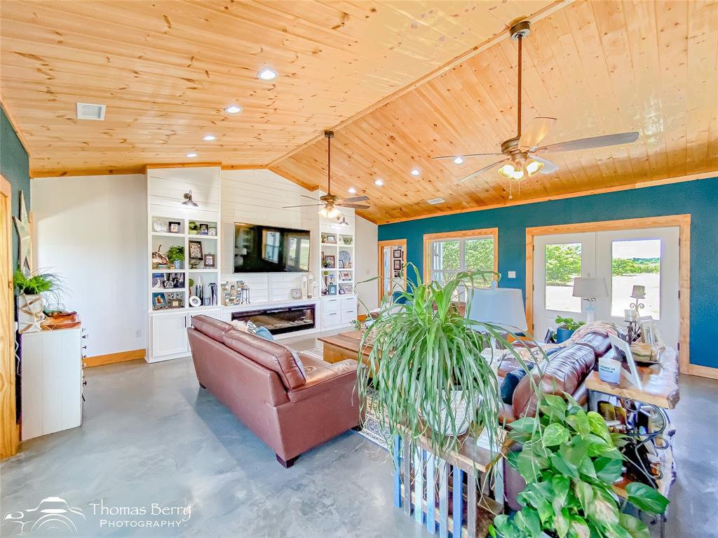 Moran, Texas, 76464, United States, 3 Bedrooms Bedrooms, ,2 BathroomsBathrooms,Residential,For Sale,1857951