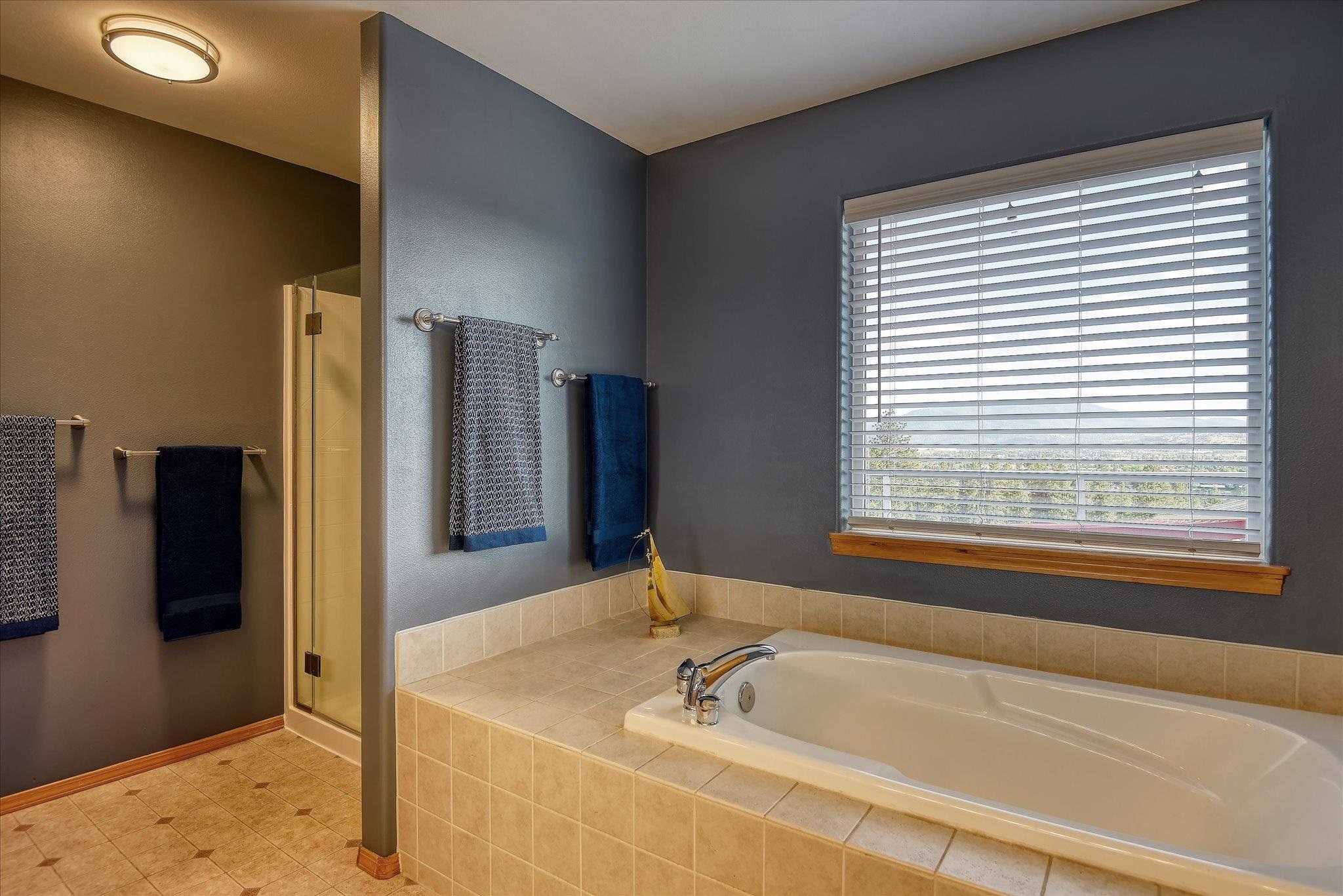 Otis Orchards, Washington, 99027, United States, 5 Bedrooms Bedrooms, ,3 BathroomsBathrooms,Residential,For Sale,1975926