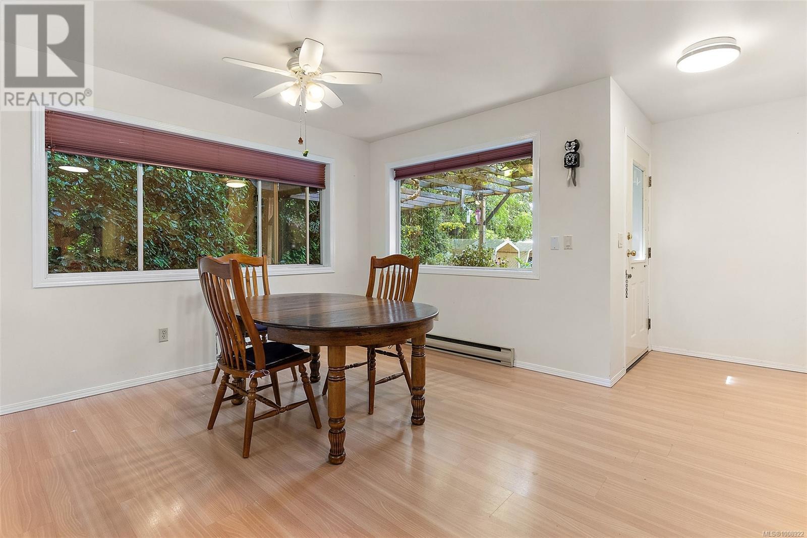 SAANICH, British Columbia, V8Z 3G7, CA, 3 Bedrooms Bedrooms, ,2 BathroomsBathrooms,Residential,For Sale,1949022