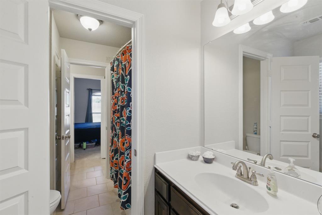 Weatherford, Texas, 76087, United States, 3 Bedrooms Bedrooms, ,3 BathroomsBathrooms,Residential,For Sale,1929986