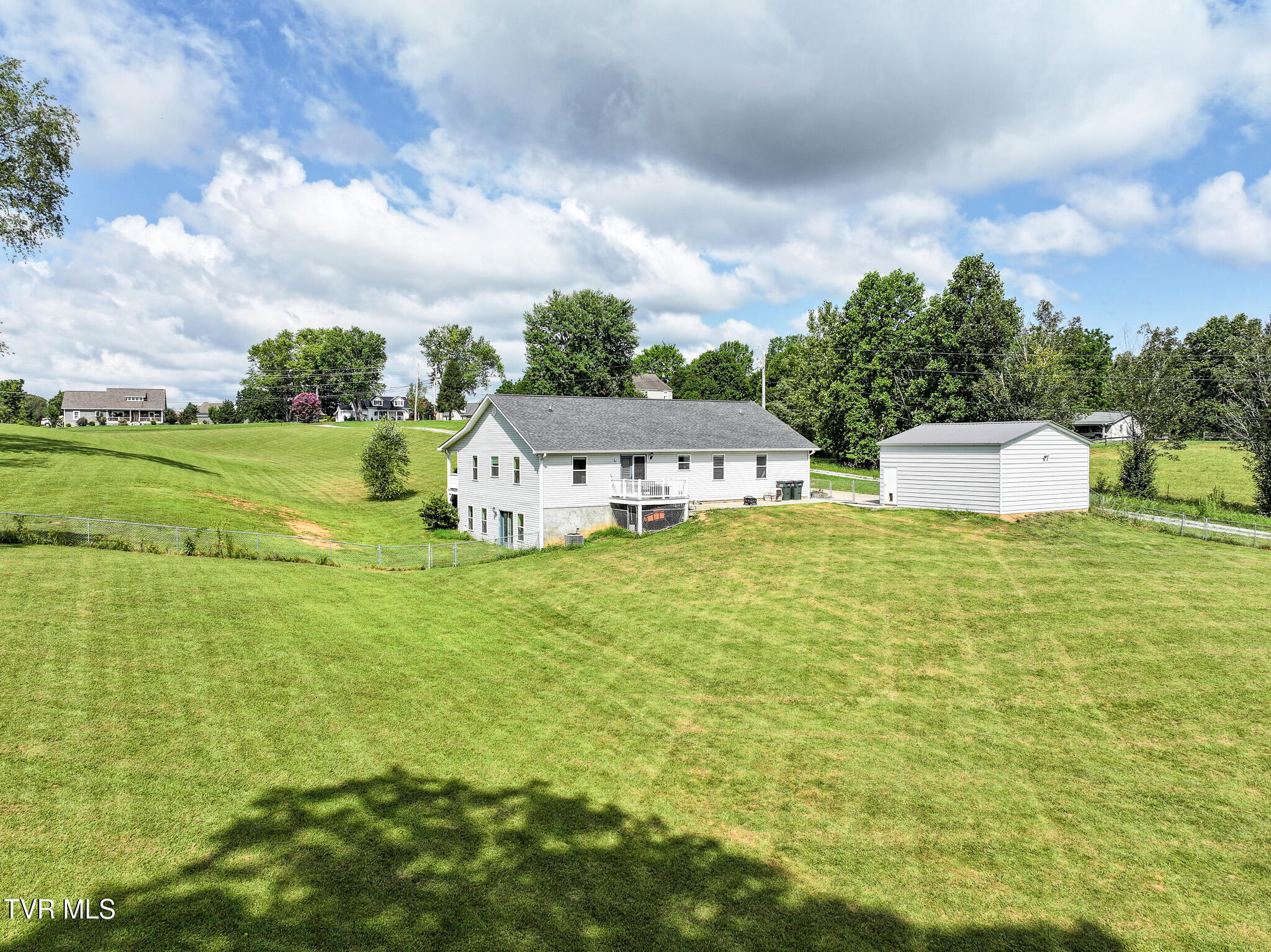 Greeneville, Tennessee, 37745, United States, 3 Bedrooms Bedrooms, ,3 BathroomsBathrooms,Residential,For Sale,1944851