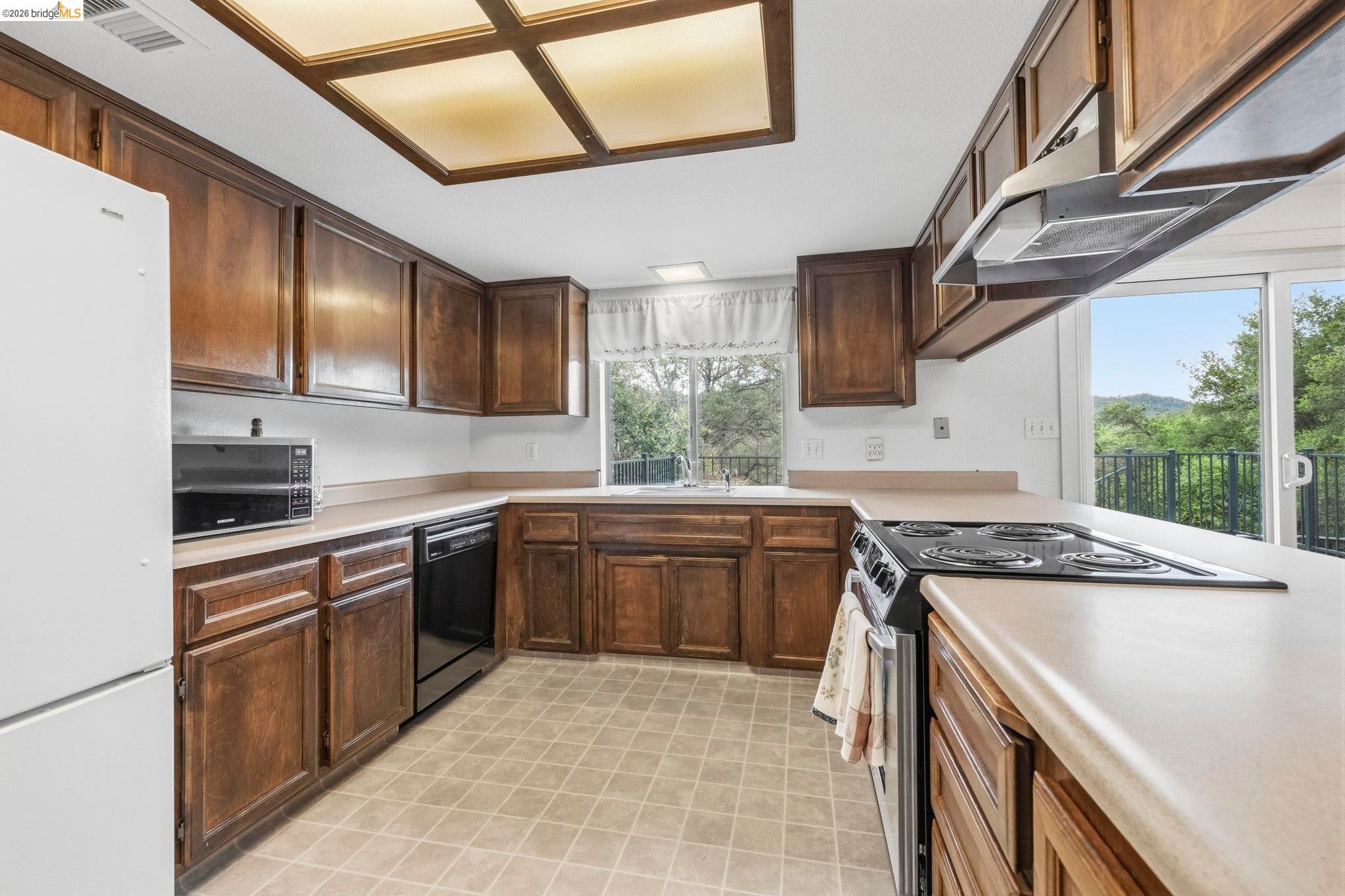 Sonora, California, 95370, United States, 4 Bedrooms Bedrooms, ,2 BathroomsBathrooms,Residential,For Sale,2049184