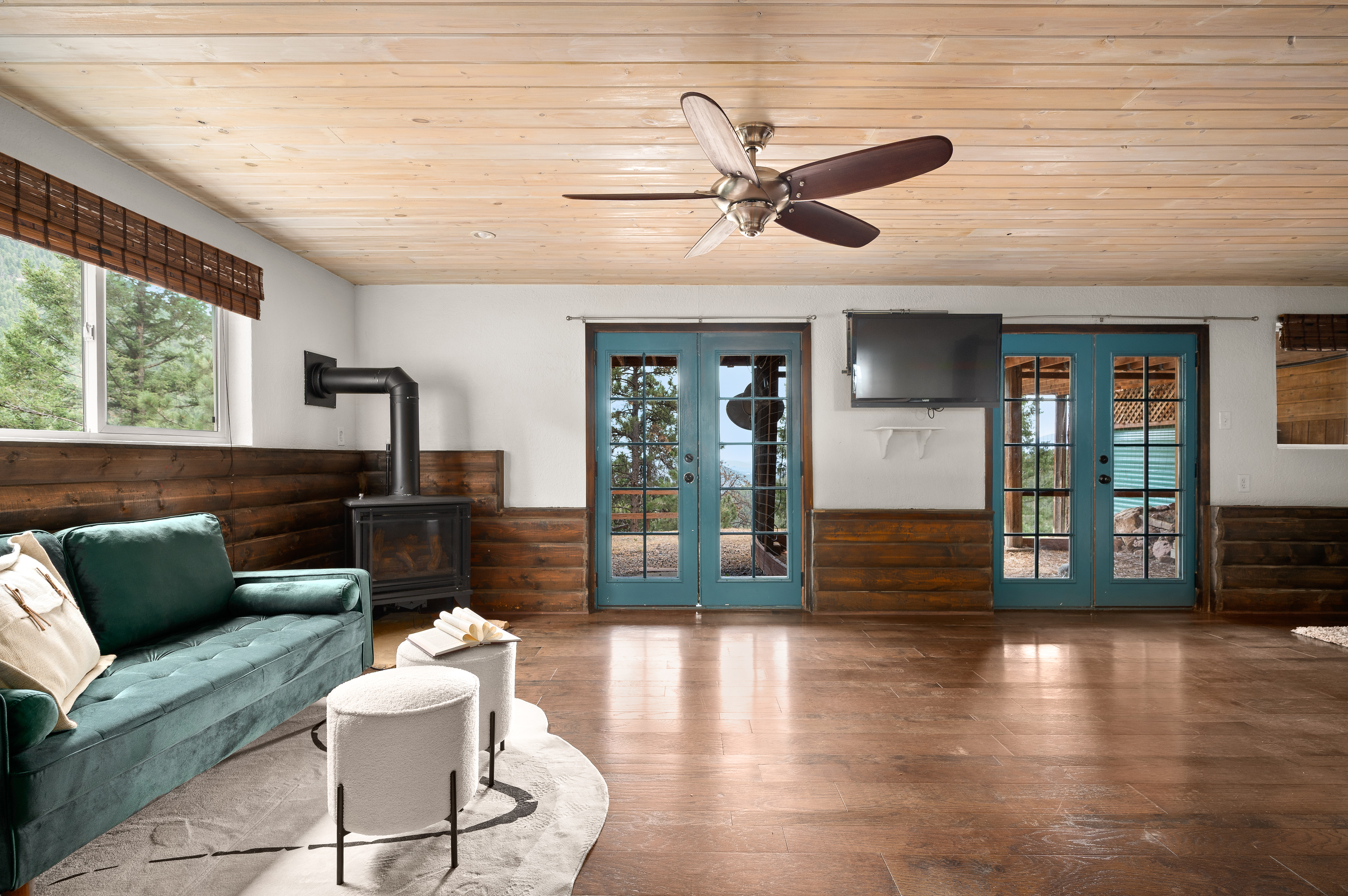  Million Dollar Views on this Beautifully Updated Mountain Retreat on 2.89 Acres - 物件實景
