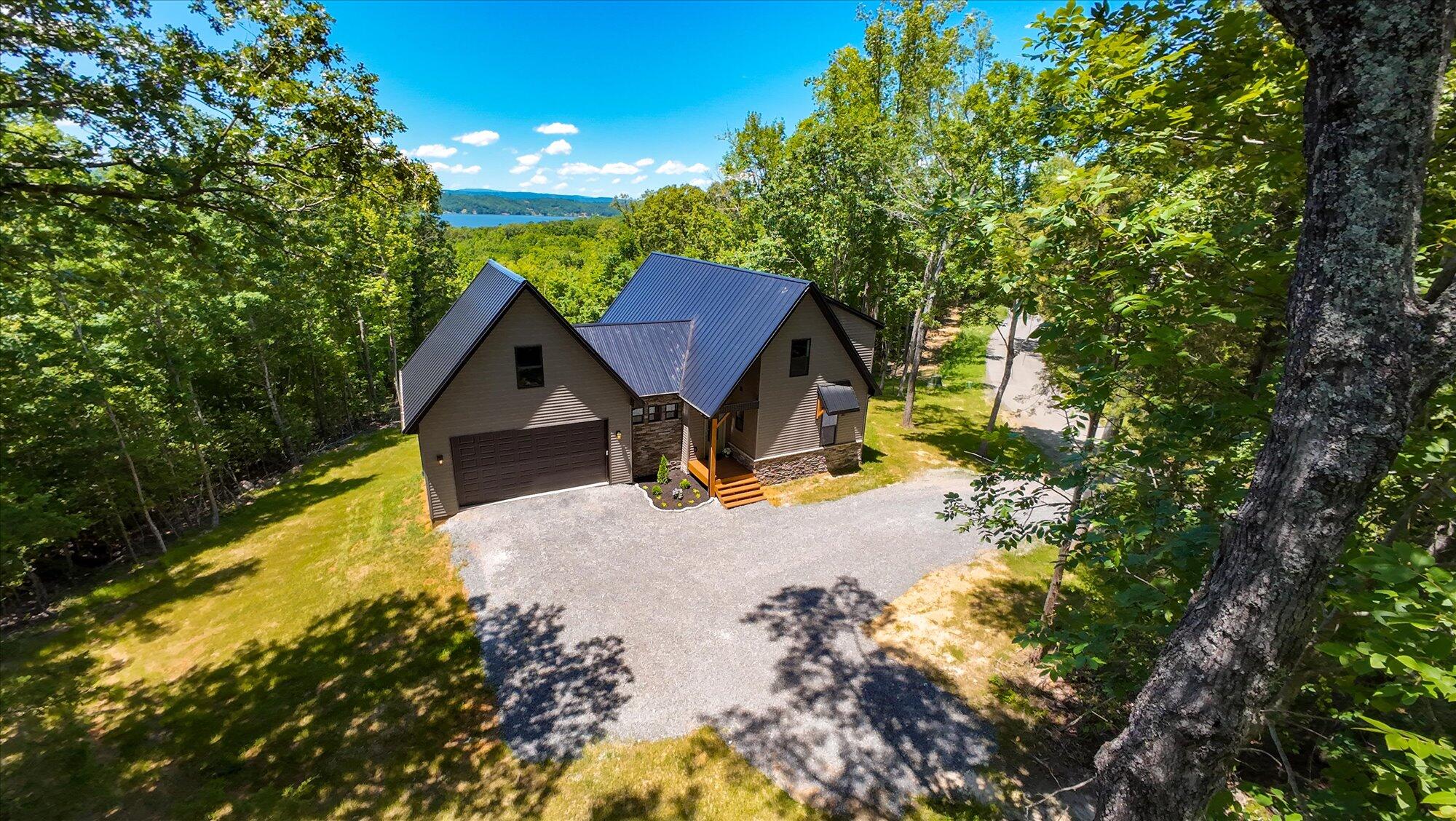 Ten Mile, Tennessee, 37880, United States, 3 Bedrooms Bedrooms, ,3 BathroomsBathrooms,Residential,For Sale,1878796