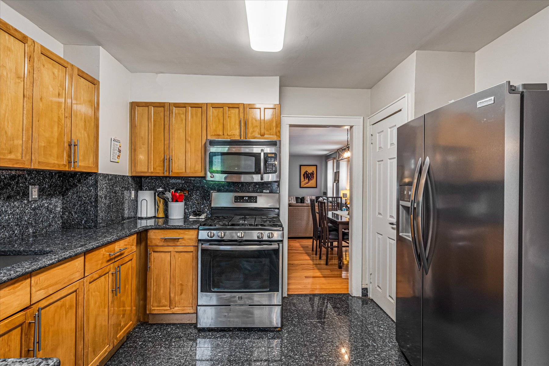  68-37 Nansen Street, Forest Hills, NY, 11375 - 物件實景