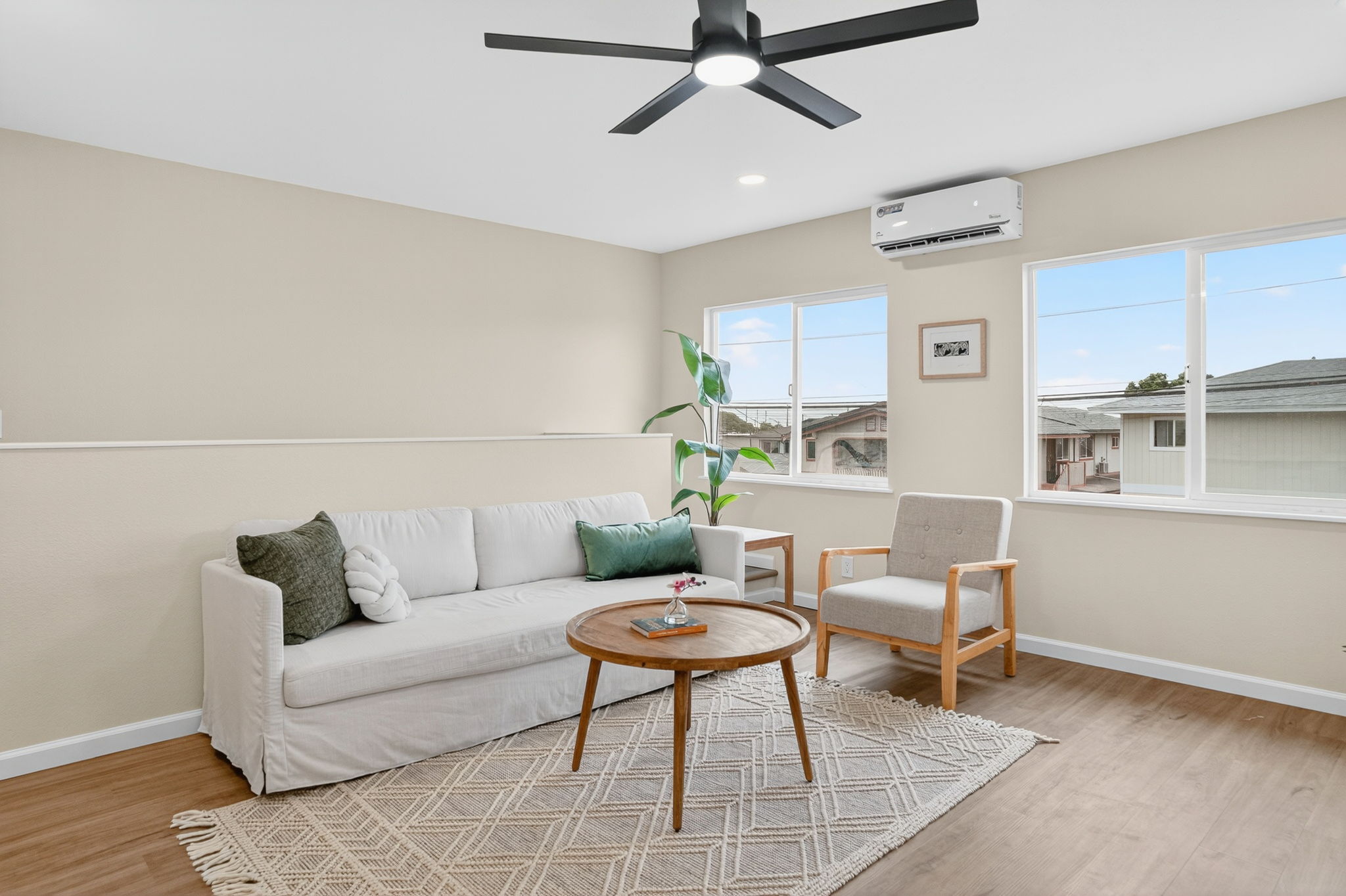 Honolulu, Hawaii, 96818, United States, 4 Bedrooms Bedrooms, ,4 BathroomsBathrooms,Residential,For Sale,2007893