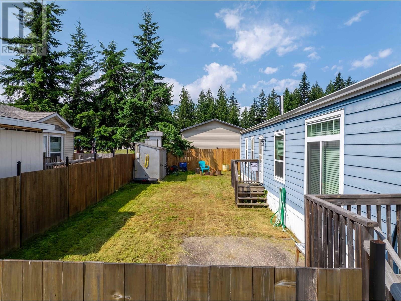 REVELSTOKE, British Columbia, V0E 2S1, CA, 2 Bedrooms Bedrooms, ,2 BathroomsBathrooms,Residential,For Sale,1874403