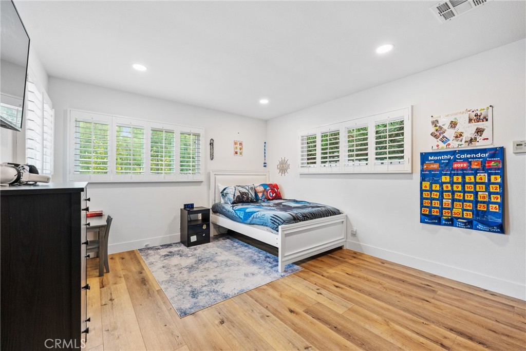 Woodland Hills, California, 91364, United States, 3 Bedrooms Bedrooms, ,2 BathroomsBathrooms,Residential,For Sale,1902441