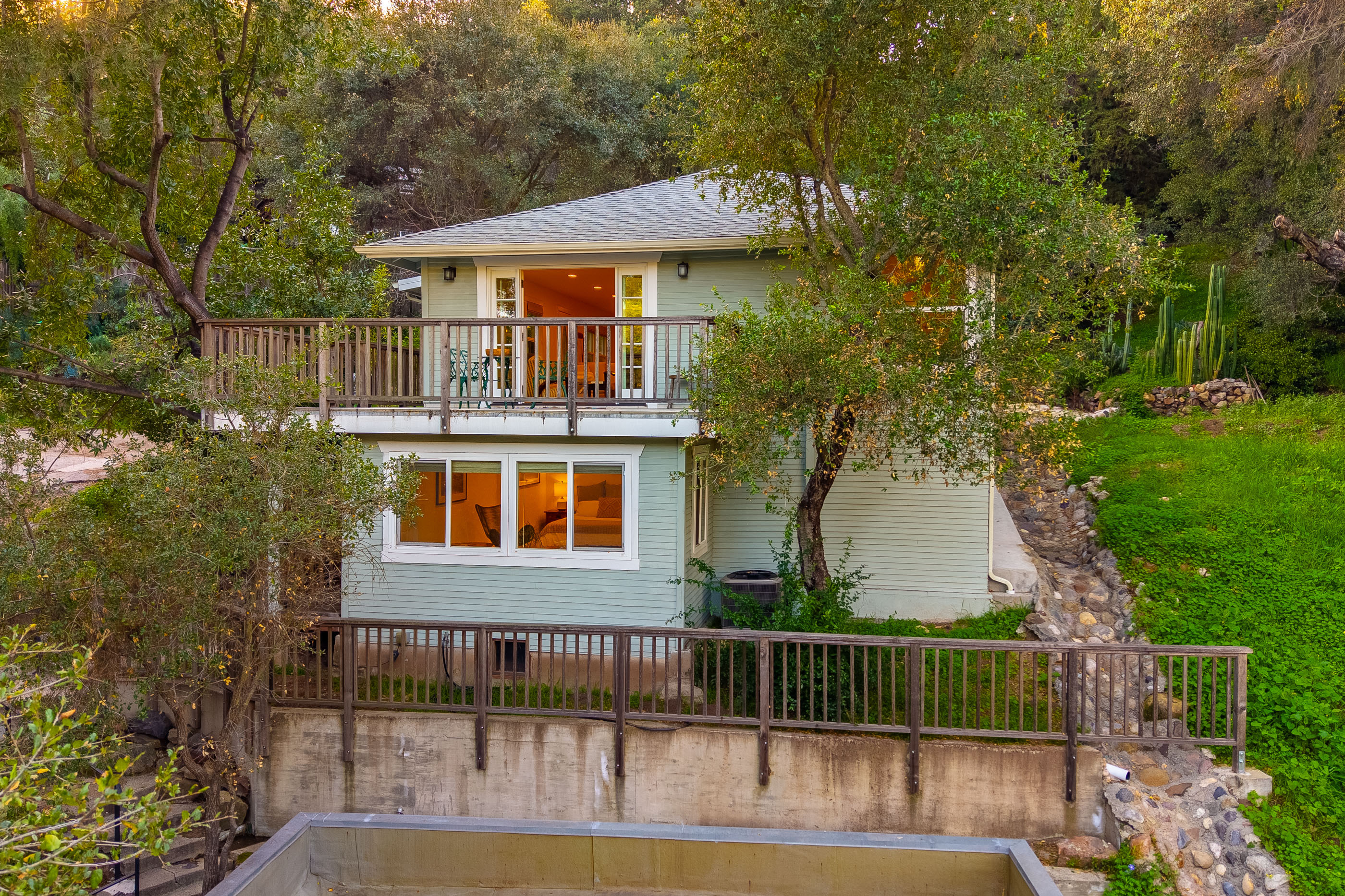  502 Fernwood Pacific Dr - 物件實景