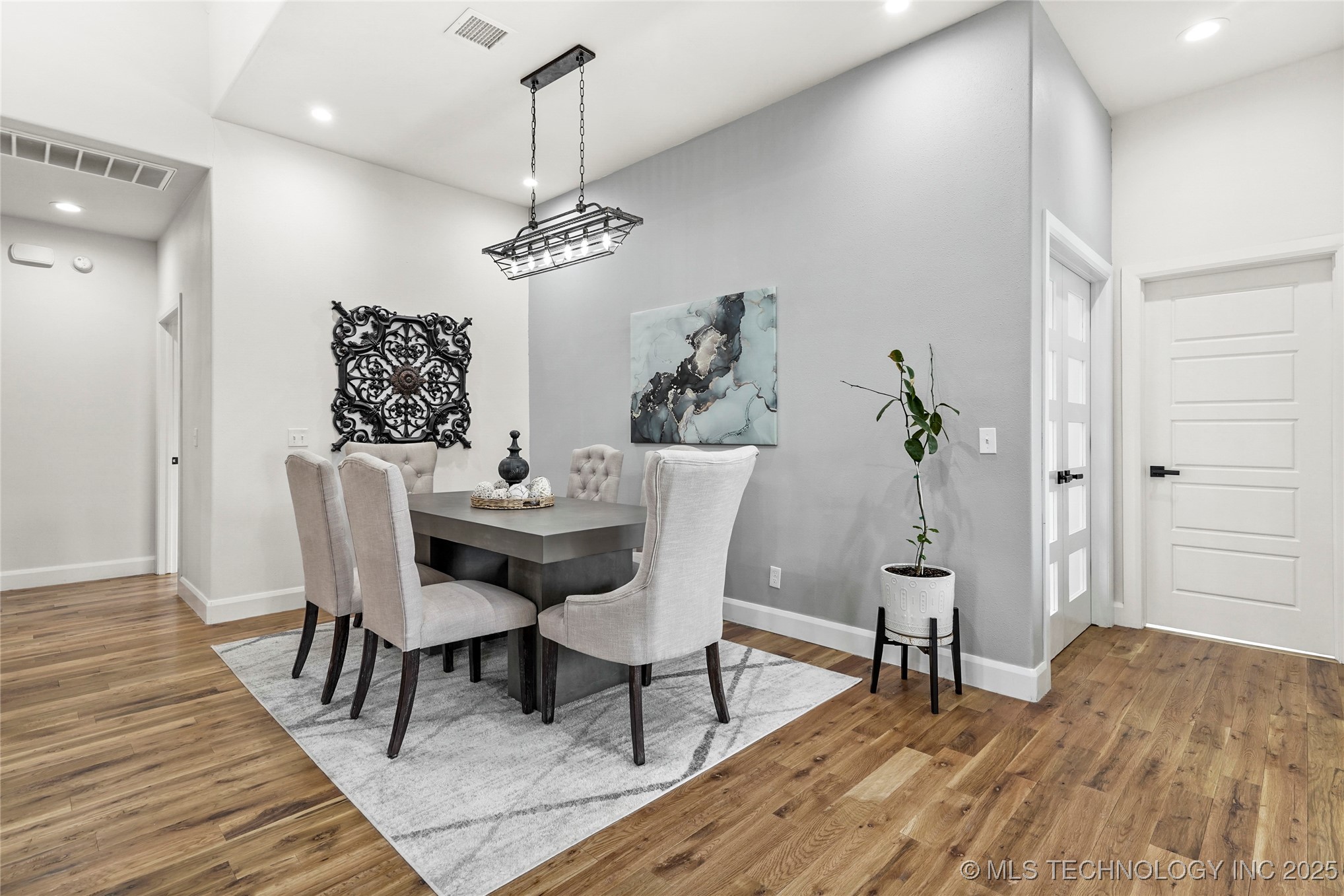 Broken Arrow, Oklahoma, 74014, United States, 3 Bedrooms Bedrooms, ,4 BathroomsBathrooms,Residential,For Sale,1997377