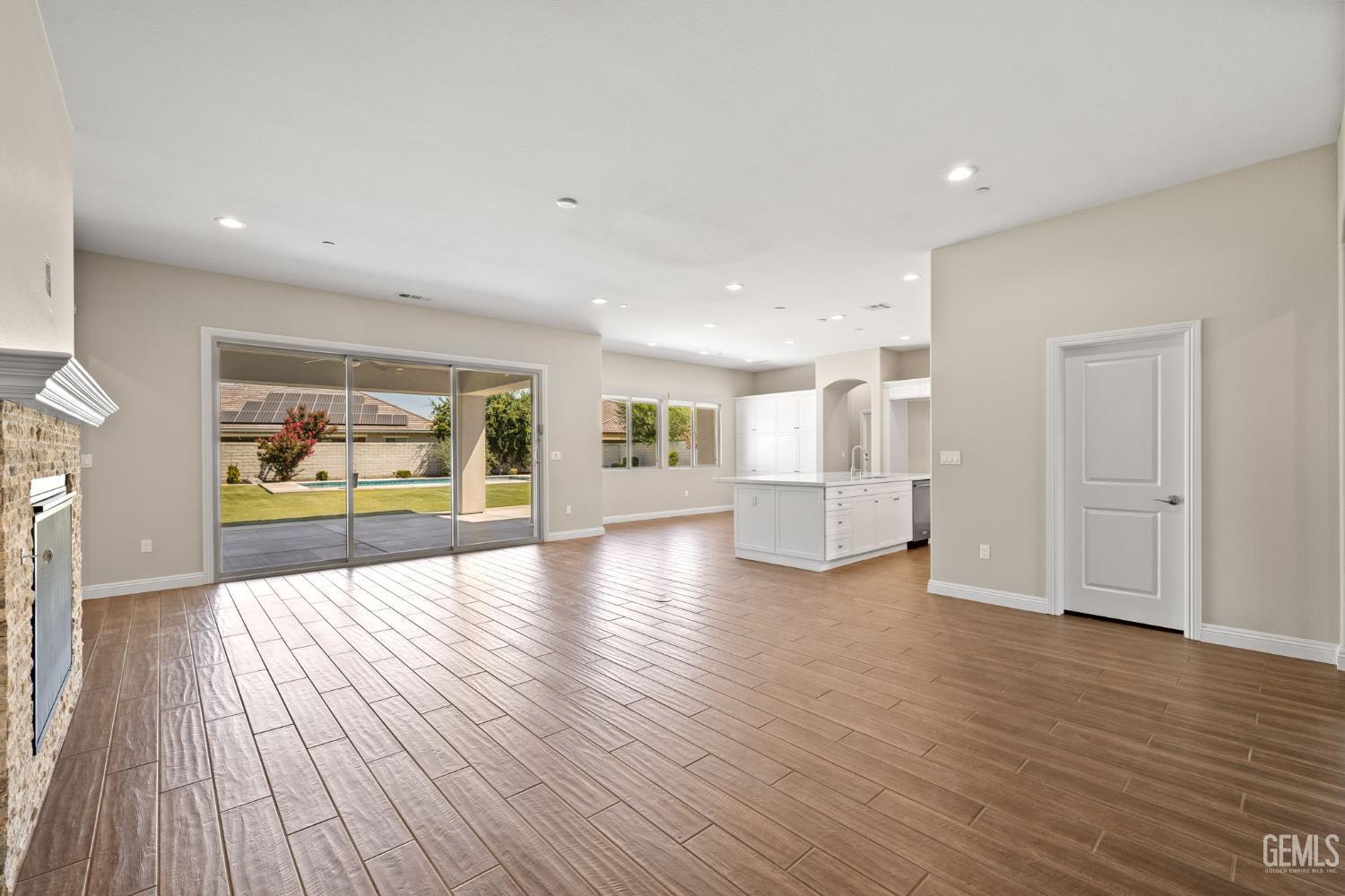 Bakersfield, California, 93311, United States, 4 Bedrooms Bedrooms, ,3 BathroomsBathrooms,Residential,For Sale,1926375