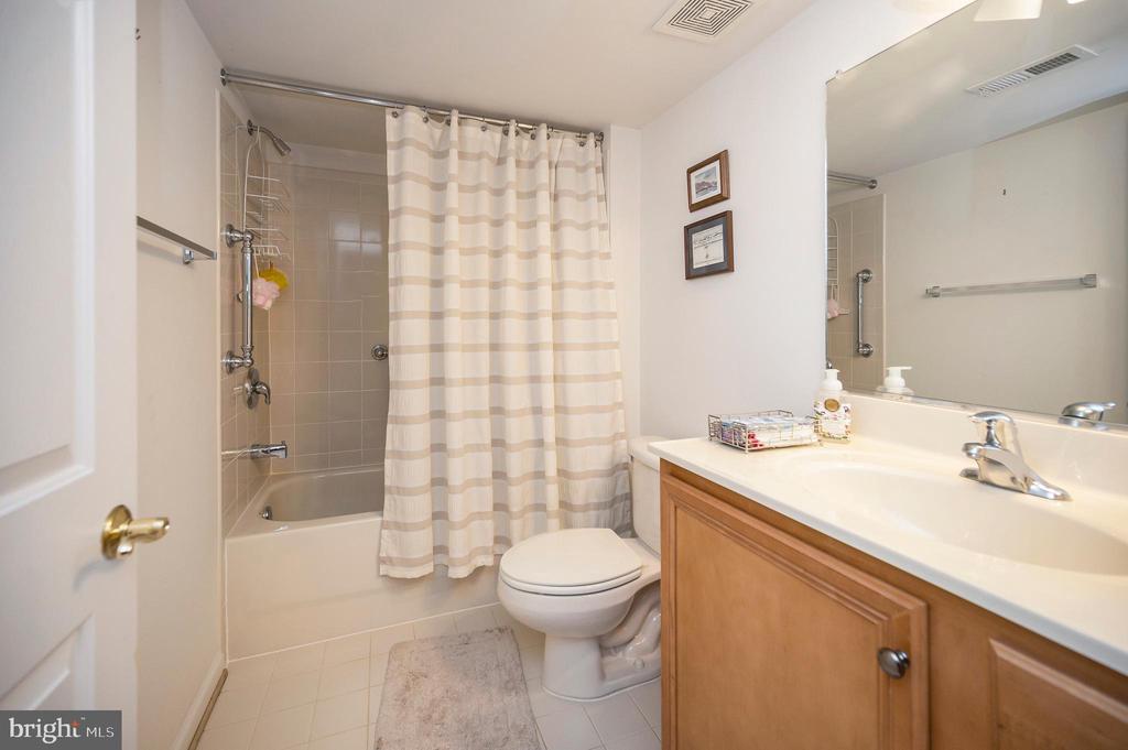 Fredericksburg, Virginia, 22401, United States, 3 Bedrooms Bedrooms, ,3 BathroomsBathrooms,Residential,For Sale,1911277