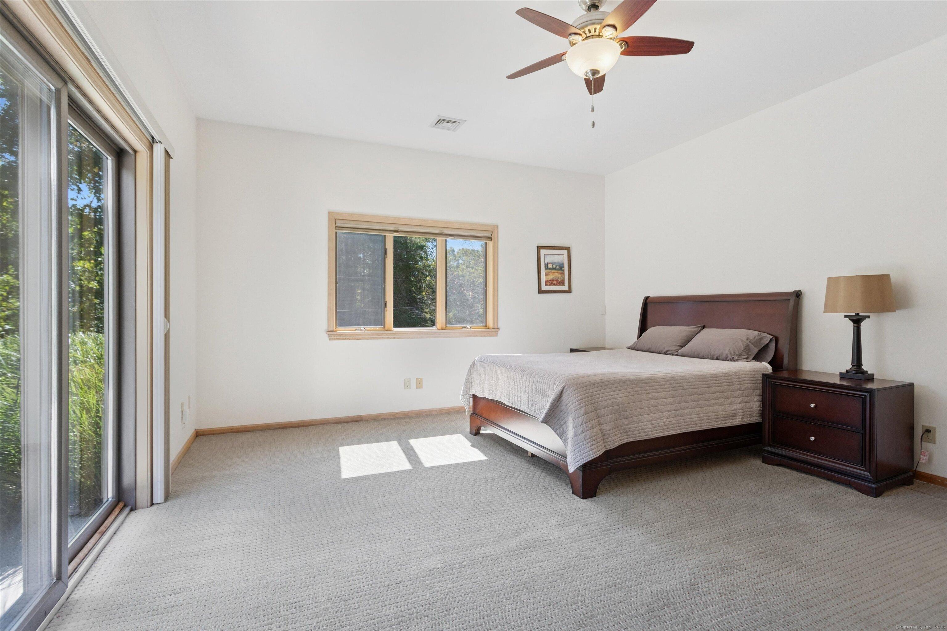 Stamford, Connecticut, 06903, United States, 5 Bedrooms Bedrooms, ,5 BathroomsBathrooms,Residential,For Sale,1976507