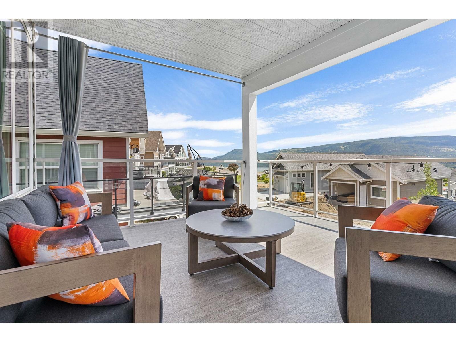 KELOWNA, British Columbia, V1Z 3R8, CA, 3 Bedrooms Bedrooms, ,2 BathroomsBathrooms,Residential,For Sale,1836675