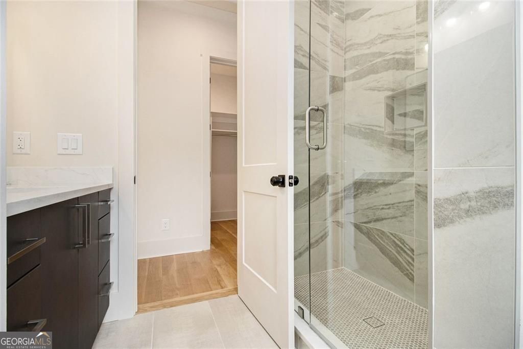 Atlanta, Georgia, 30342, United States, 6 Bedrooms Bedrooms, ,8 BathroomsBathrooms,Residential,For Sale,1858918