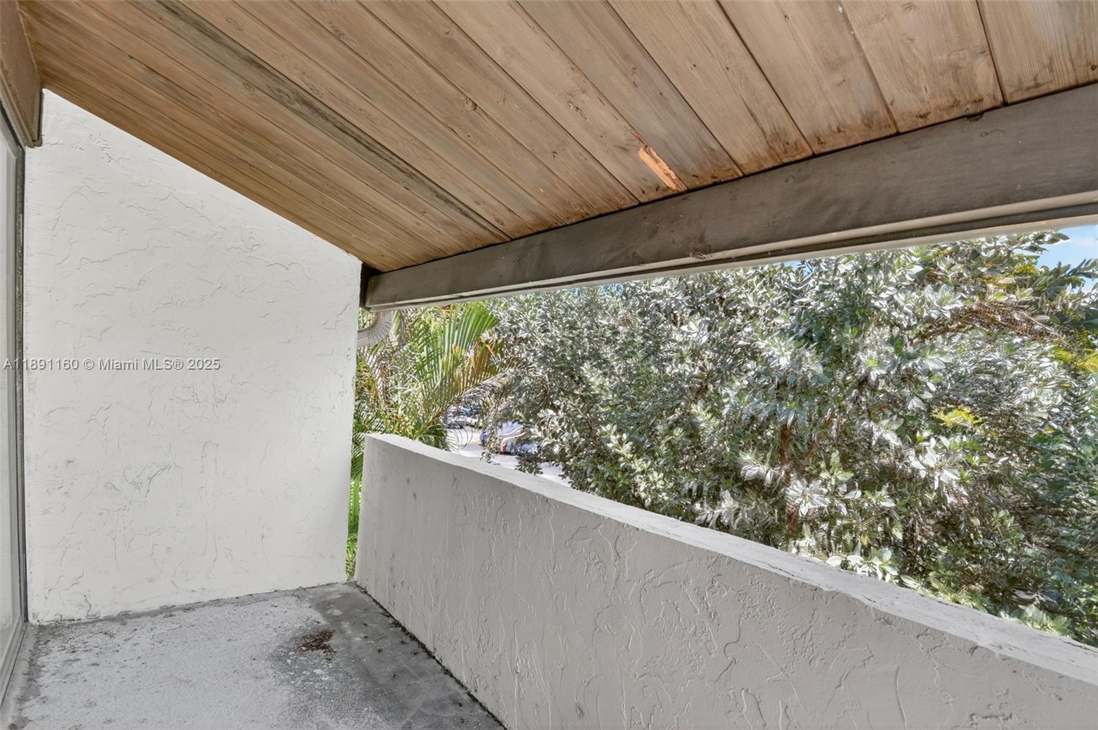 Miami, Florida, 33180, United States, 3 Bedrooms Bedrooms, ,3 BathroomsBathrooms,Residential,For Sale,1961045