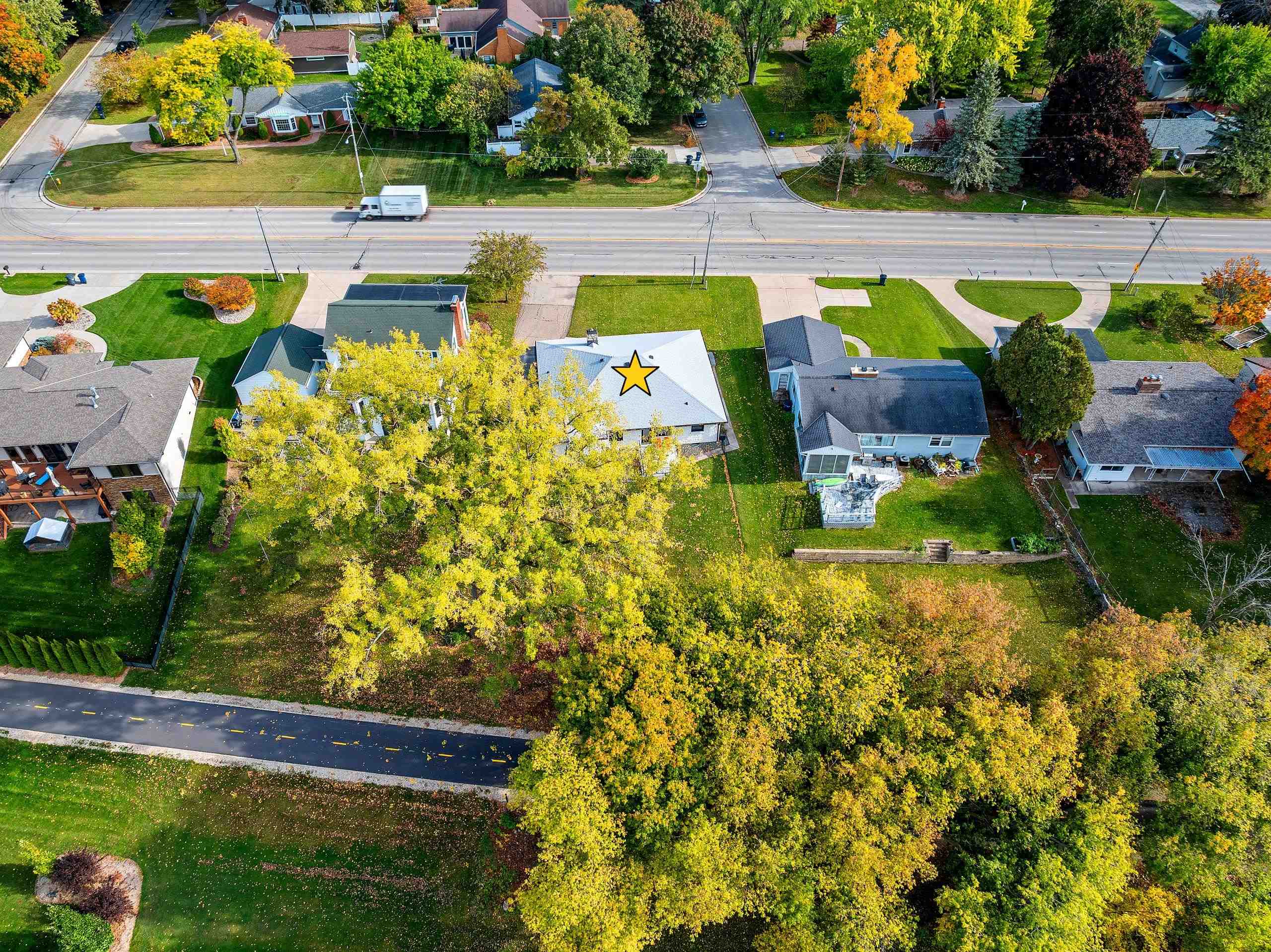 GREEN BAY, Wisconsin, 54301, United States, 3 Bedrooms Bedrooms, ,3 BathroomsBathrooms,Residential,For Sale,1969086