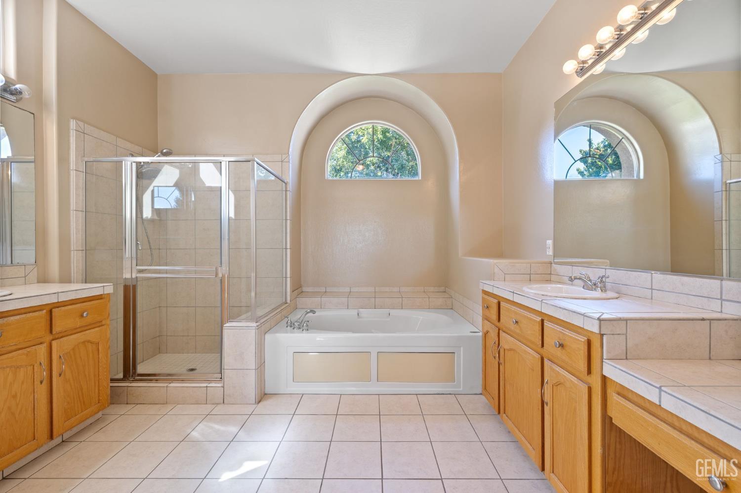 Bakersfield, California, 93312, United States, 4 Bedrooms Bedrooms, ,3 BathroomsBathrooms,Residential,For Sale,1933042