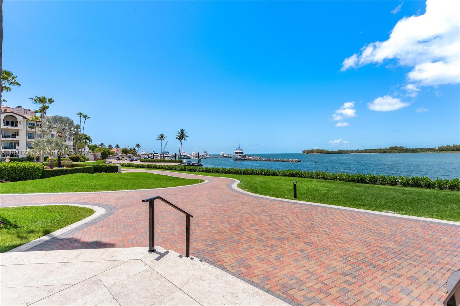 Miami Beach, Florida, 33109, United States, 4 Bedrooms Bedrooms, ,4 BathroomsBathrooms,Residential,For Sale,1837021