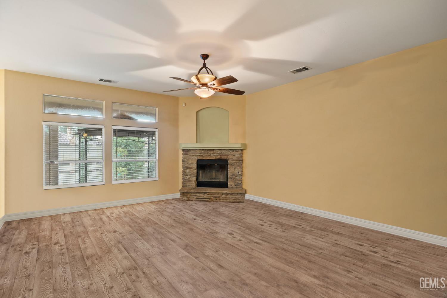 Bakersfield, California, 93312, United States, 4 Bedrooms Bedrooms, ,3 BathroomsBathrooms,Residential,For Sale,1992986