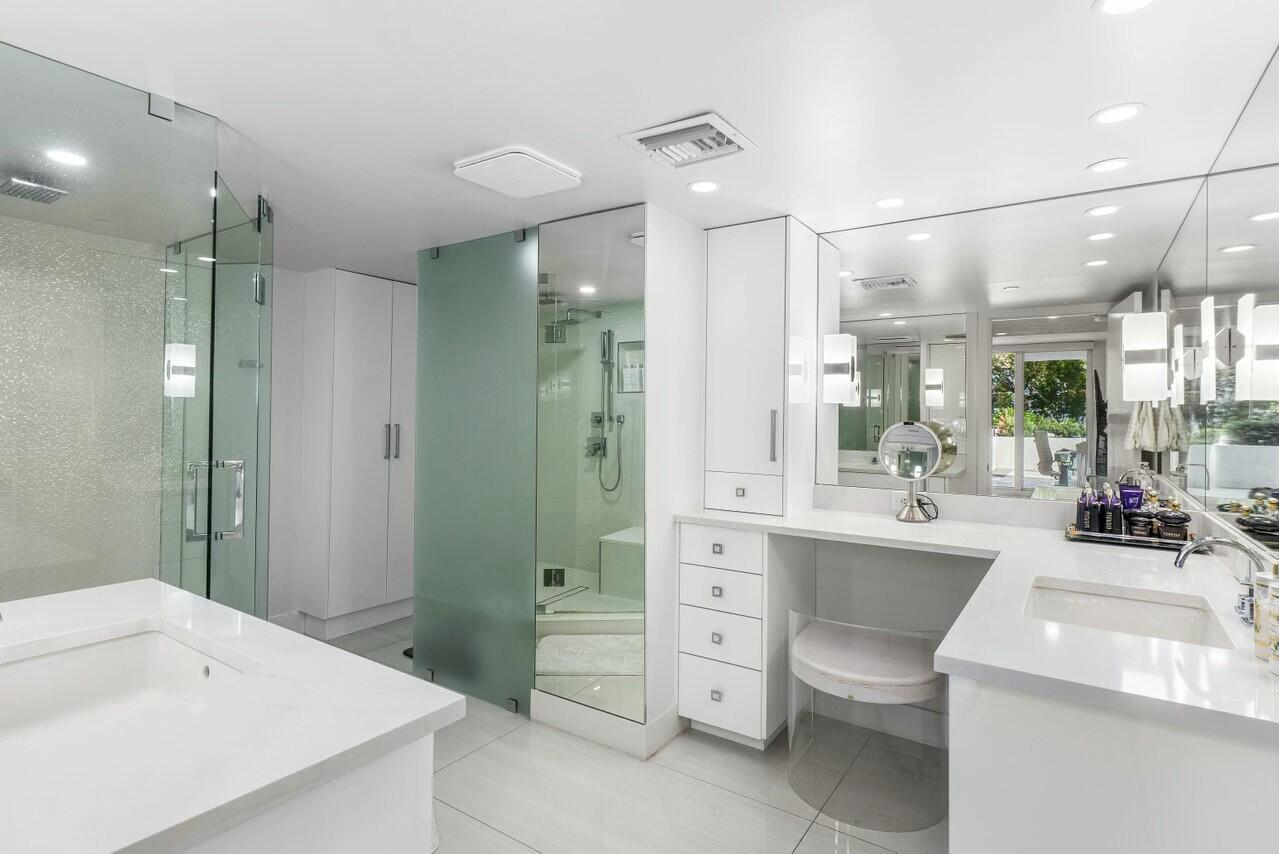 Highland Beach, Florida, 33487, United States, 2 Bedrooms Bedrooms, ,2 BathroomsBathrooms,Residential,For Sale,1882457