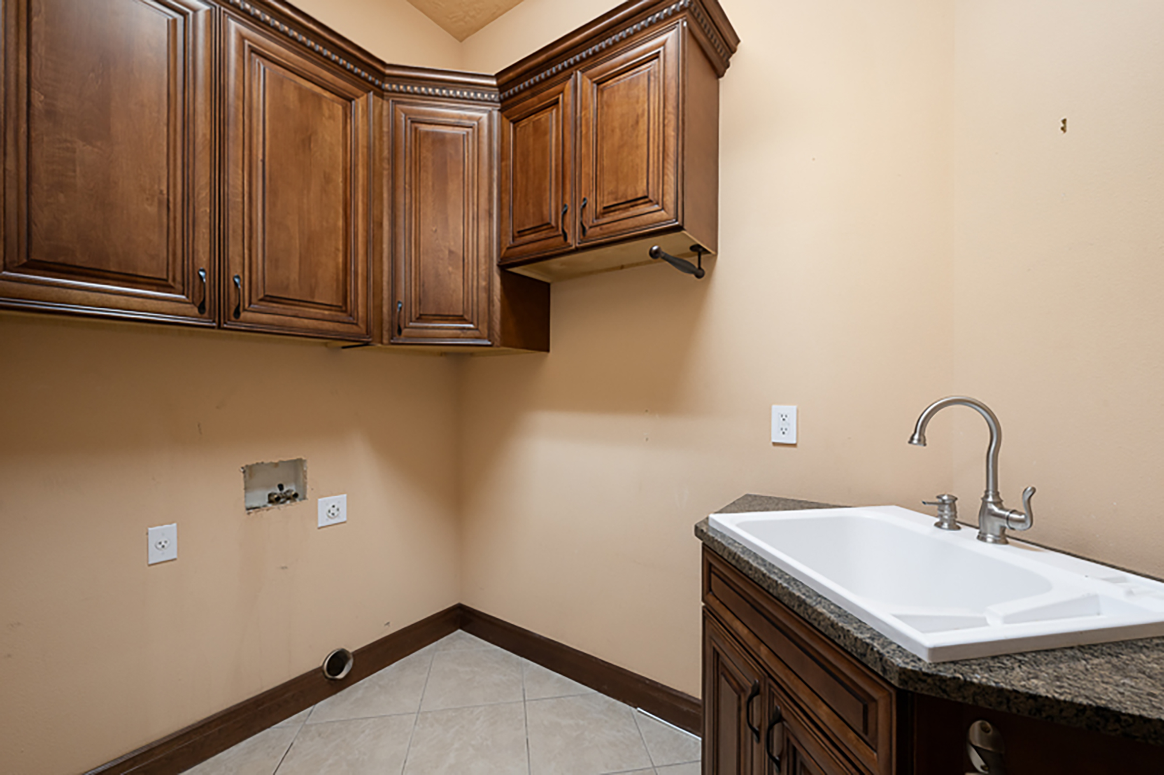  Canyon Lakes Highly Upgraded 1 Story Home - 物件實景