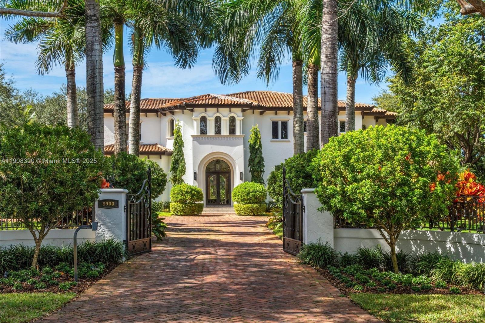 Pinecrest, Florida, 33156, United States, 6 Bedrooms Bedrooms, ,8 BathroomsBathrooms,Residential,For Sale,1990969