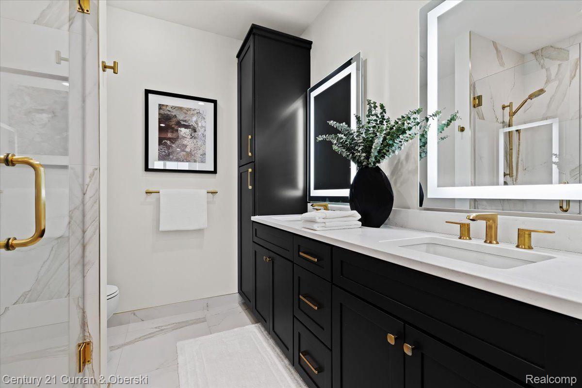 Northville, Michigan, 48167, United States, 1 Bedroom Bedrooms, ,2 BathroomsBathrooms,Residential,For Sale,1841558