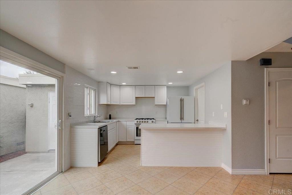 San Ysidro, California, 92173, United States, 3 Bedrooms Bedrooms, ,2 BathroomsBathrooms,Residential,For Sale,1847201