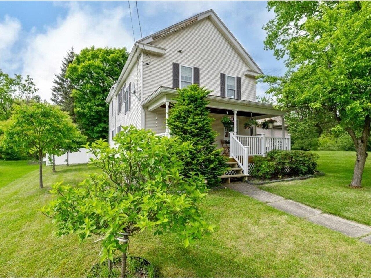 Fairfax, Vermont, 05454, United States, 3 Bedrooms Bedrooms, ,2 BathroomsBathrooms,Residential,For Sale,1846617