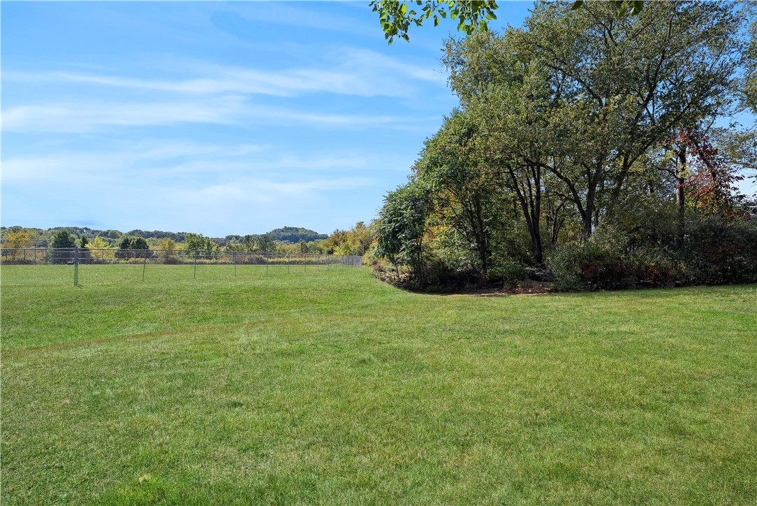 Cranberry Twp, Pennsylvania, 16066, United States, 4 Bedrooms Bedrooms, ,3 BathroomsBathrooms,Residential,For Sale,1947060