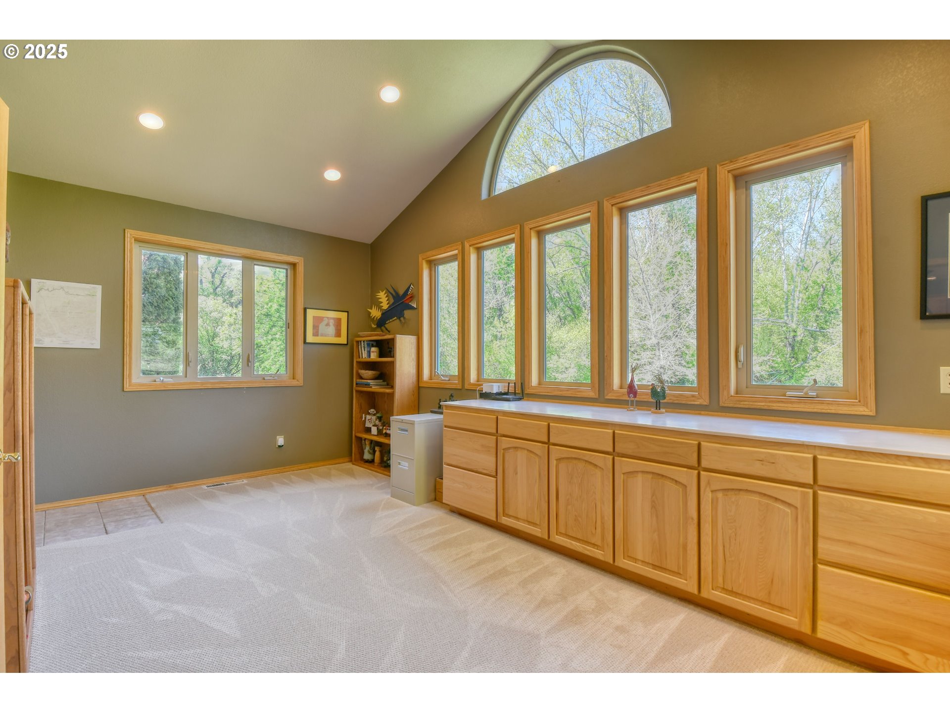 Adams, Oregon, 97810, United States, 4 Bedrooms Bedrooms, ,3 BathroomsBathrooms,Residential,For Sale,1793219