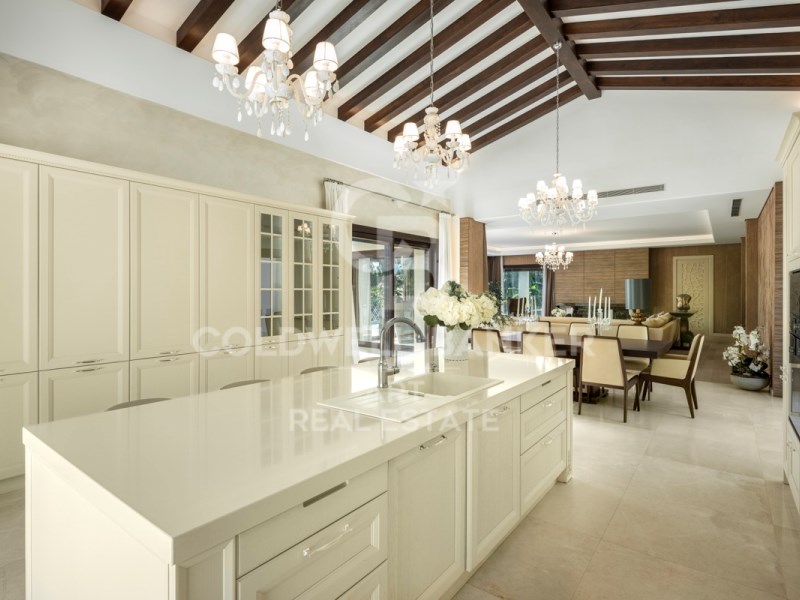 Marbella, Andalusia, ES, 6 Bedrooms Bedrooms, ,5 BathroomsBathrooms,Residential,For Sale,1804428